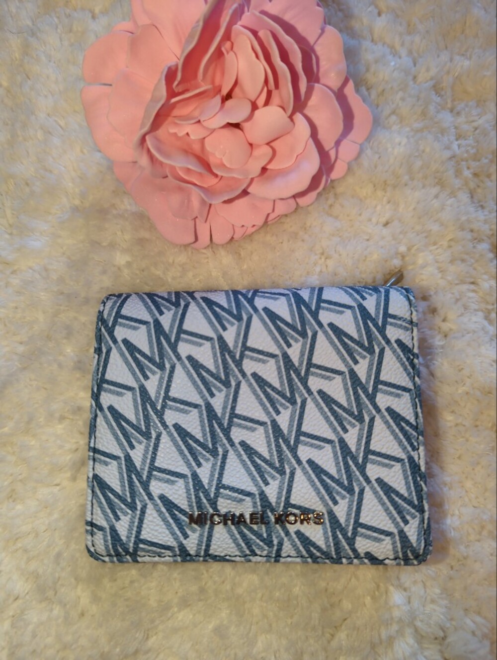 Michael Kors Leather Blue and White MK Logo Zip Card Holder Compact Wallet EUC